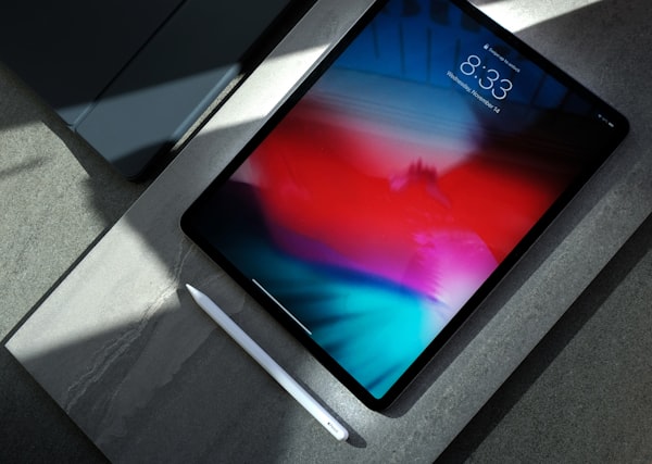 Apple iPad Air 10.9" M1 Chip (64GB, Space Gray)
